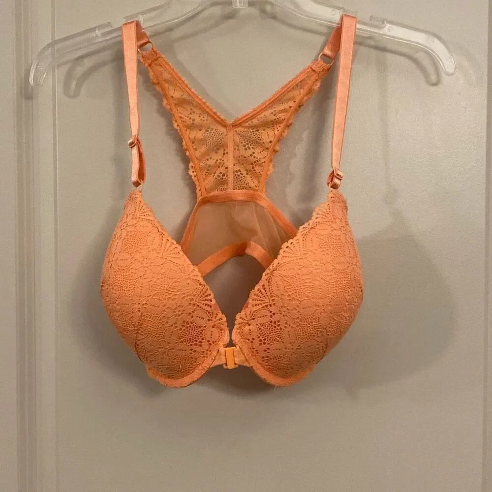 Victoria’s Secret lined Demi bra size 34DDD